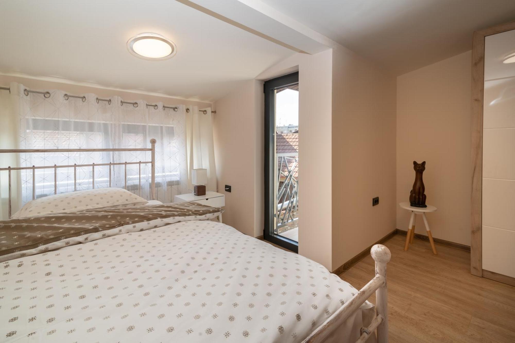 Central point Valjevo Extérieur photo